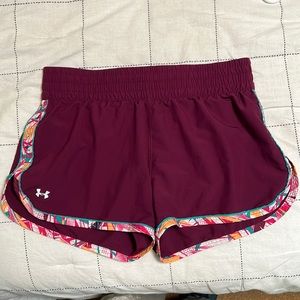 Under Armour semi-fitted women’s running shorts 2” inseam